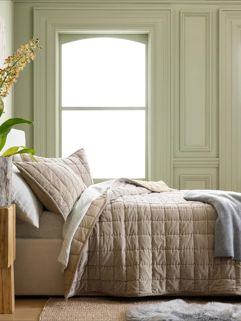 NWT! Quince Cotton Taupe Velvet Box Quilt! King/ Cal King! (868) - Picture 2 of 10